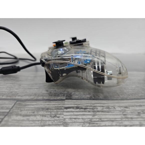 Lot of 2 Xbox Controllers • 1 Wired, 1 Wireless, See Pics for Details [BB] - Picture 13 of 16